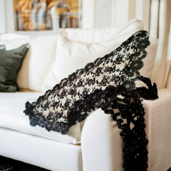 Saks Fifth Avenue Accessories - Gothic Black lace scarf bristle French Fringe Embroidery Floral Orchid Pattern